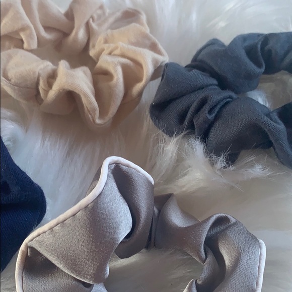 FREE GIFT W/ $40 PURCHASE! Y2K ‘90’s VELVET RIBBED HAIR SCRUNCHIES! ties neon - Picture 3 of 4